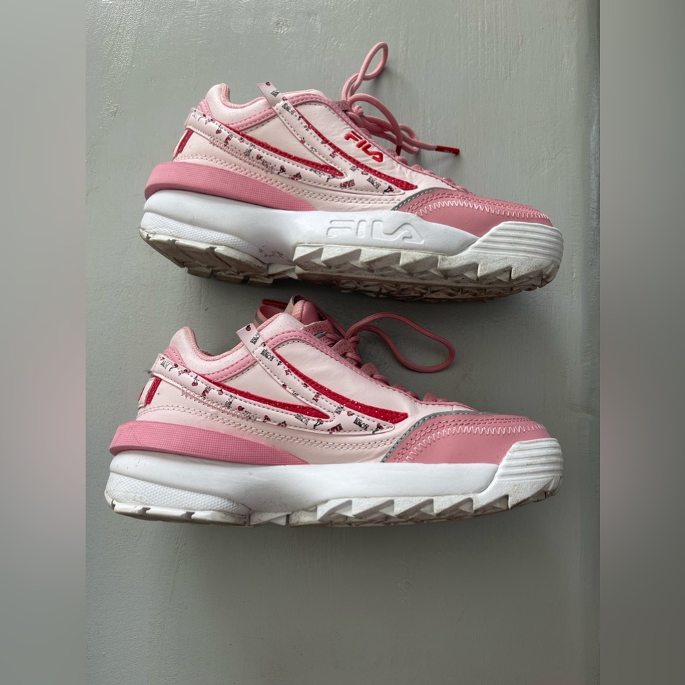 FILA DISRUPTOR II EXP LOVE AND CHERRY PINK SNEAKERS